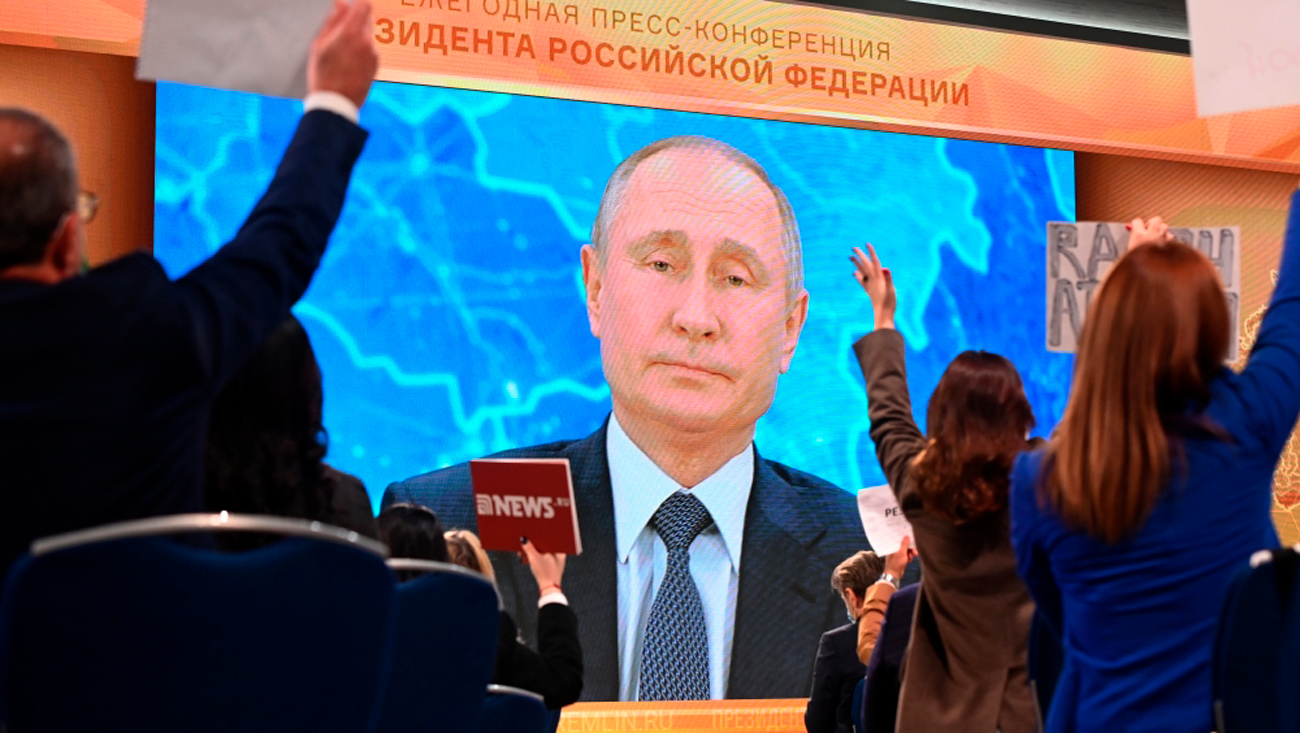 Антирекорд путинских пресс-конференций: число вопросов от иностранных СМИ сократилось с двух десятков до двух Антирекорд путинских пресс-конференций: число вопросов от иностранных СМИ сократилось с двух десятков до двух