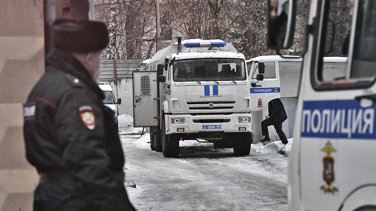 У нас нет воды, нас не водят в туалет». Задержанных на акциях 31 января до