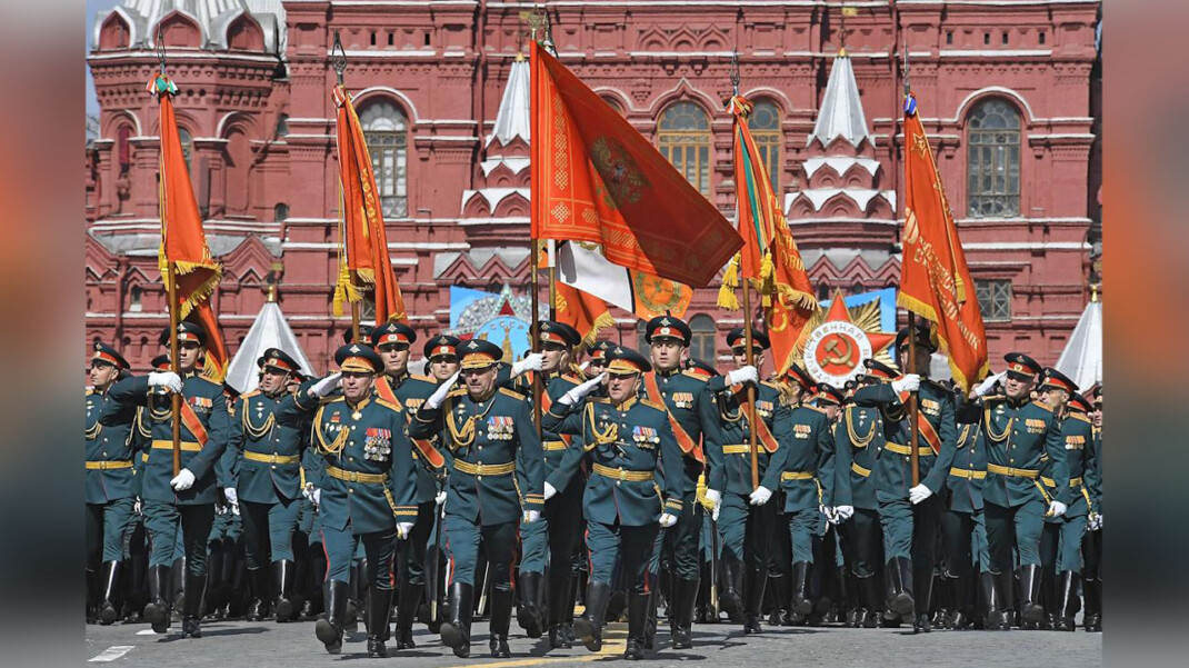 Антон сунцов диктор парада победы фото