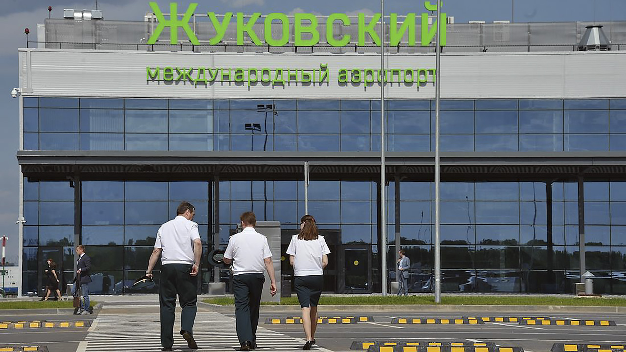 Здание краснодарского аэропорта. Международный аэропорт жуковский. Когда аэропорт открыто будет. Когда аэропорт открыто будет. Аэропорт пашковский краснодар.